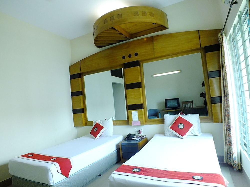 Uni Resort Кокс Базар Екстериор снимка