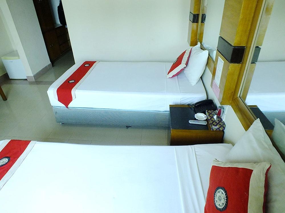 Uni Resort Кокс Базар Екстериор снимка