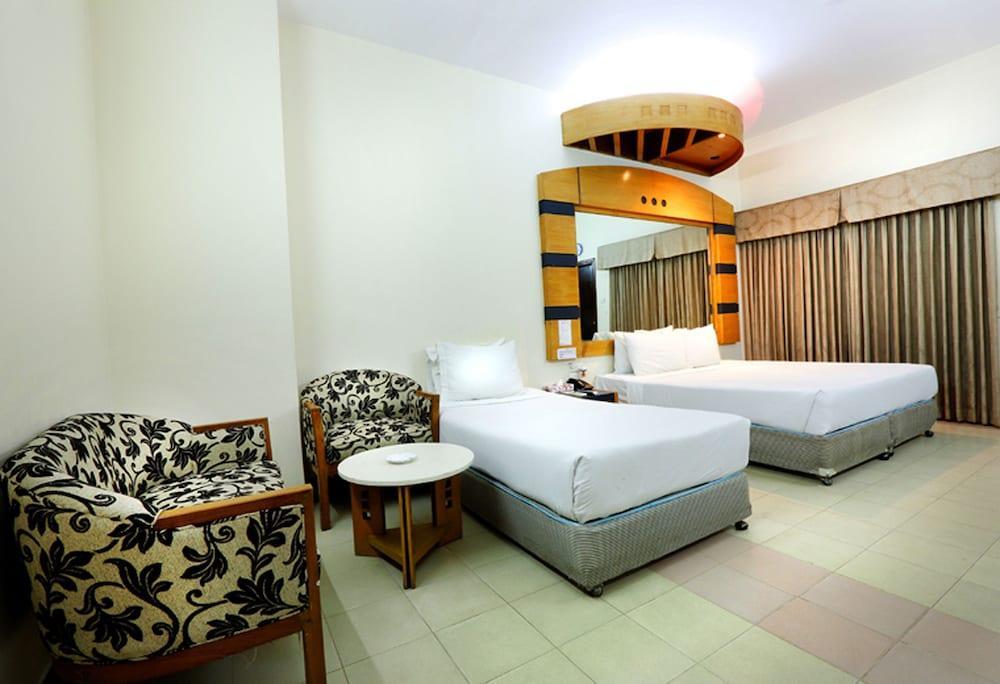 Uni Resort Кокс Базар Екстериор снимка