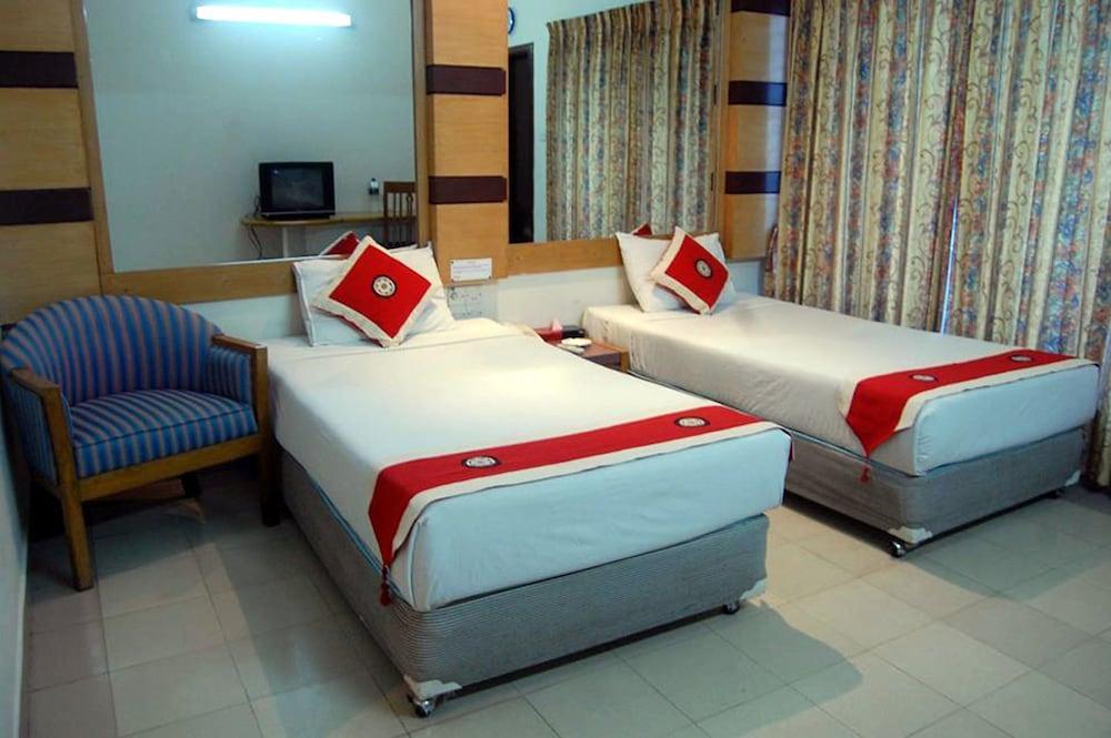 Uni Resort Кокс Базар Екстериор снимка