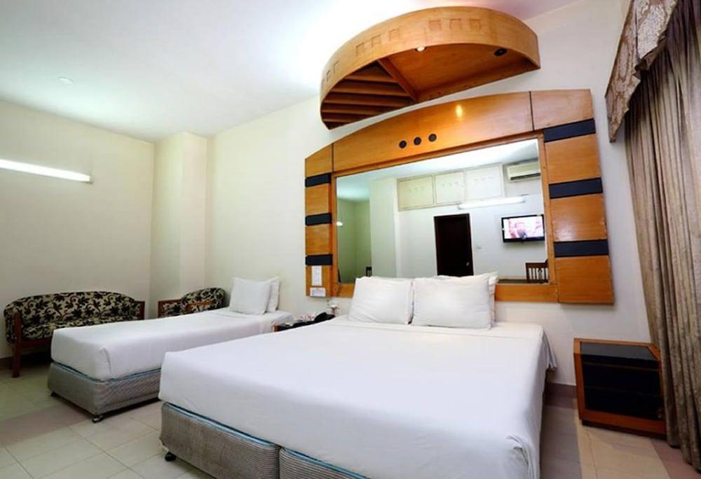Uni Resort Кокс Базар Екстериор снимка