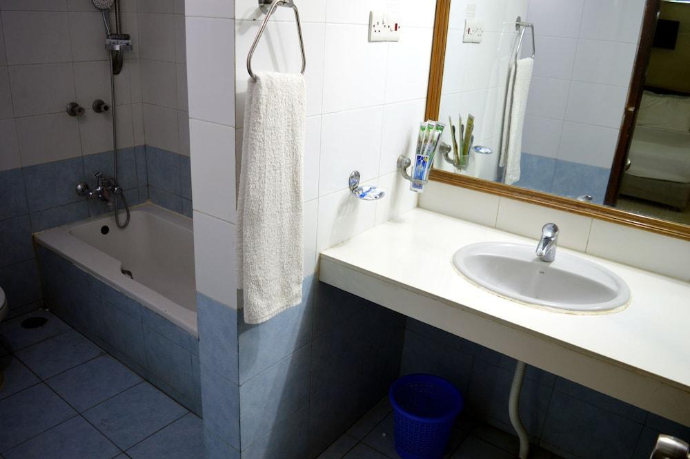 Uni Resort Кокс Базар Екстериор снимка